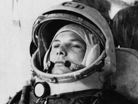 Yuri Gagarin là người đầu tiên bay vào vũ trụ hôm 12/4/1961